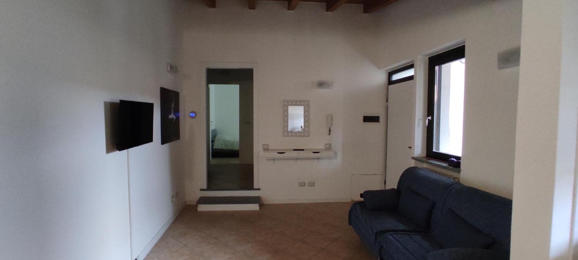 Apartamento La Casa Di Rosy Oleggio Habitación foto